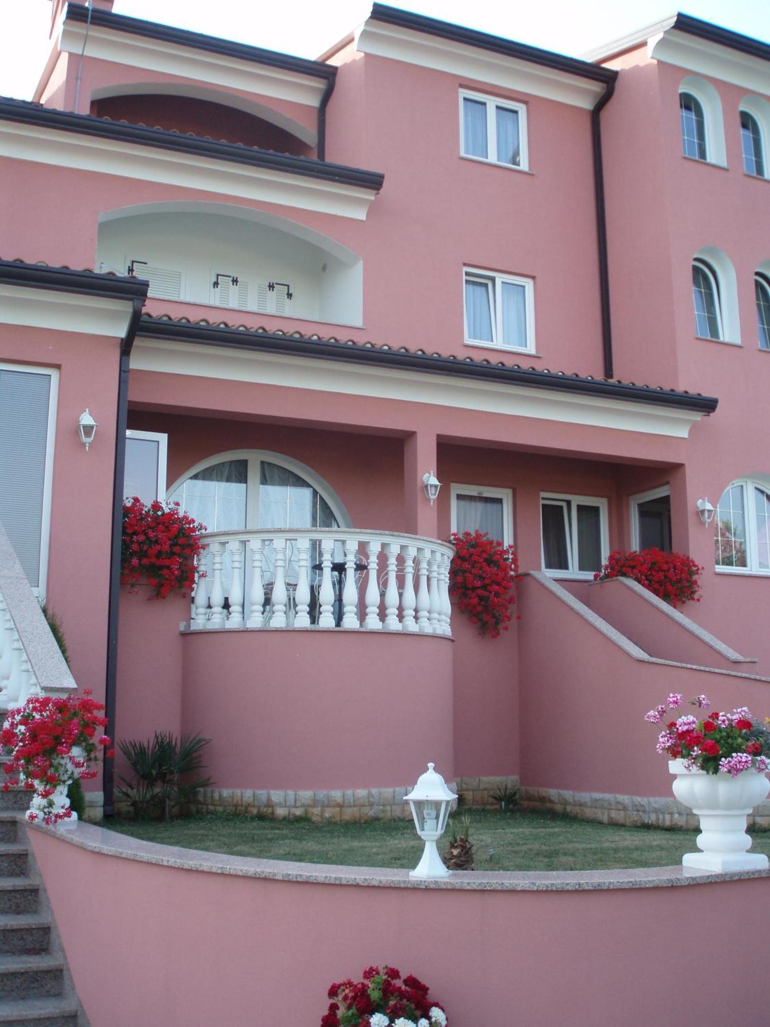 קרניצה Apartments And Rooms Villa Chiara מראה חיצוני תמונה