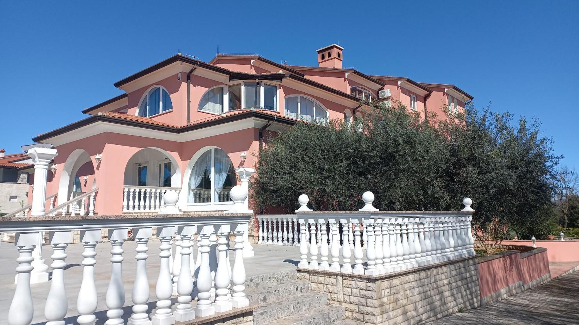 קרניצה Apartments And Rooms Villa Chiara מראה חיצוני תמונה