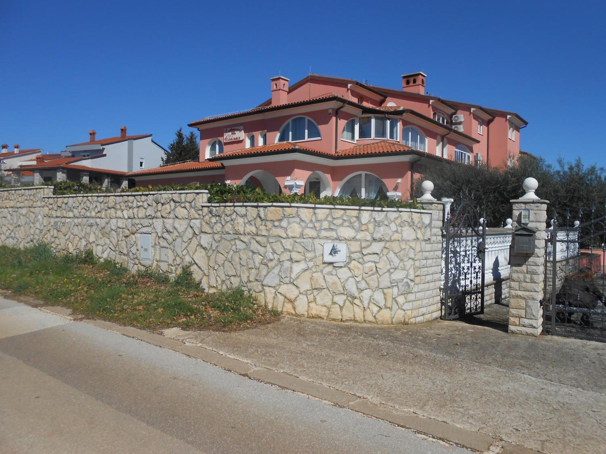 קרניצה Apartments And Rooms Villa Chiara מראה חיצוני תמונה